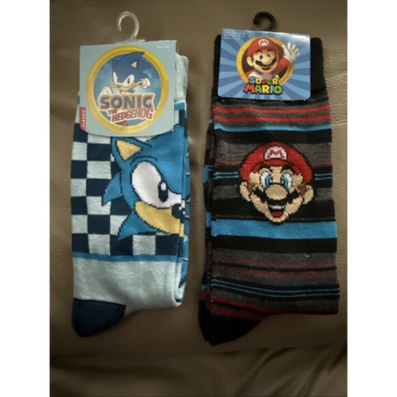NEW Sonic The Hedgehog And Nintendo Super Mario Men's Crew Socks 8-12 - Picture 1 of 2